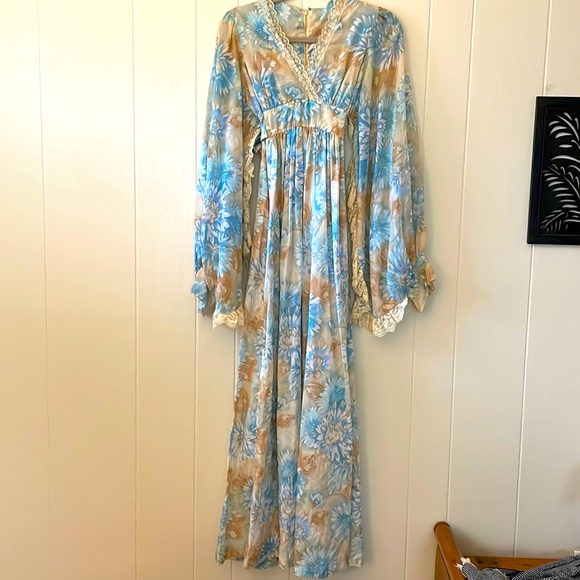 Vintage 70’s floral hippie dress amazing whimsical print, breathable cotton,Lace - Picture 1 of 7